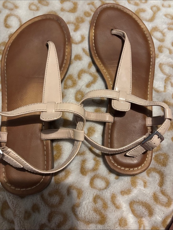 Shoes - Women’s Beige Strap Sandals - Classic Casual Comfort